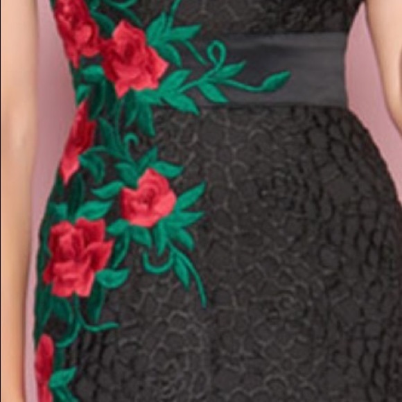 Mac Duggal Dress - Picture 5 of 11